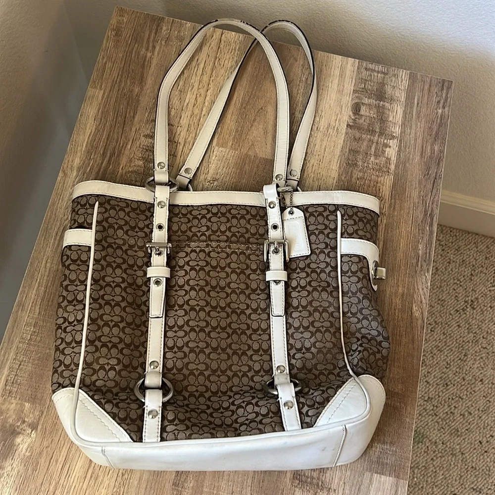 Coach Handbag - Picture 10 of 11